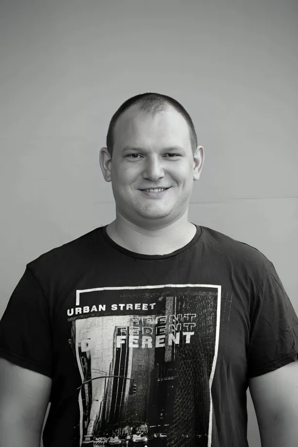 Дмитрий Василевский — столяр мастерской ATELIER
